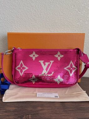 NEW LOUIS VUITTON Limited Edition LV By Night Sequined Pochette Accessories